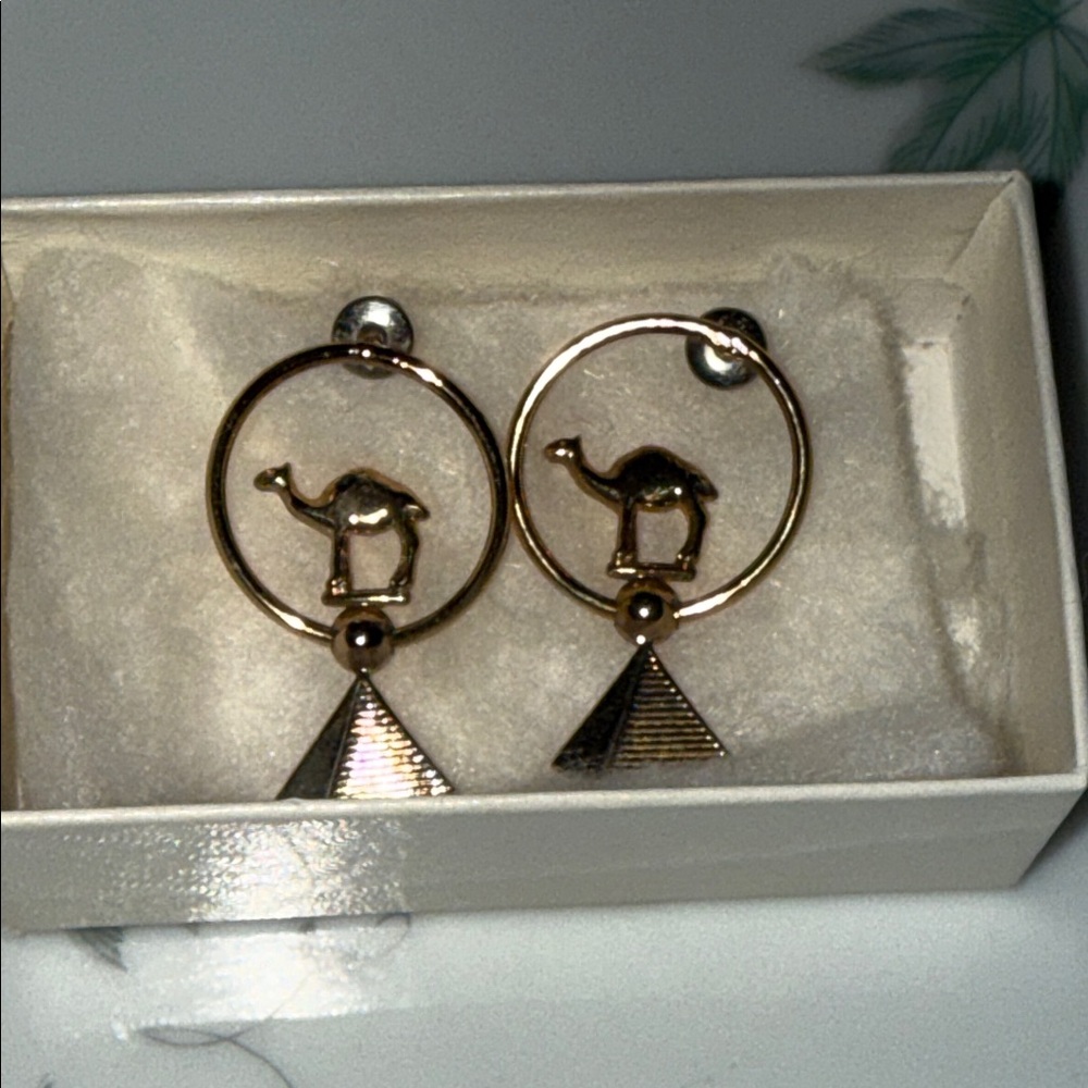 90’s Vintage Gold tone Camel Hoop Earrings